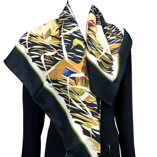 Cols Verts Hermes Scarf by Vauzelles 90 cm Silk Twill Black Col.