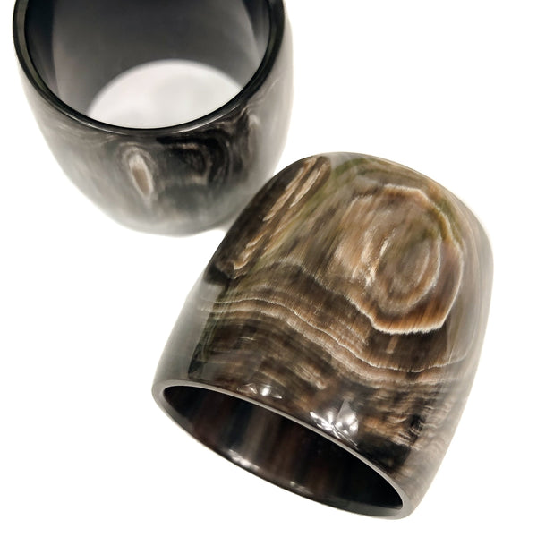 Anneau Luxe Moderne Horn Scarf Ring