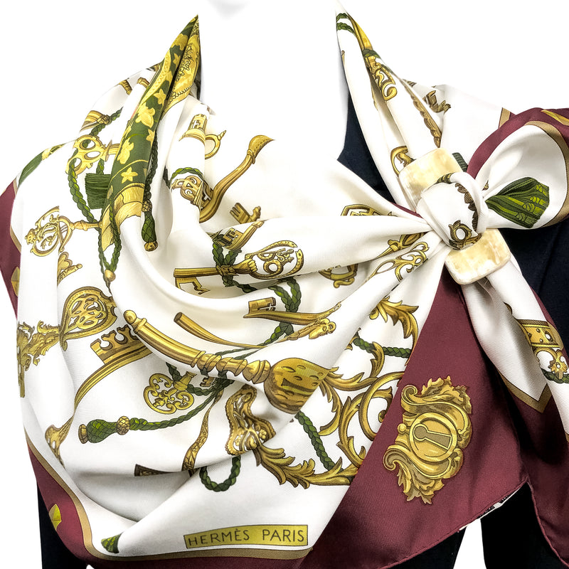 Les Clefs Hermes Scarf by Caty Latham 90 cm Silk Twill Bordeaux & White Col.
