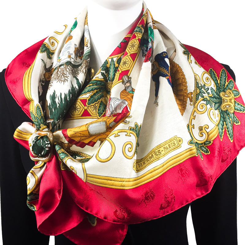 Grand Anneau de Luxe Horn Scarf Ring with HERMES Joies d'Hiver Carre