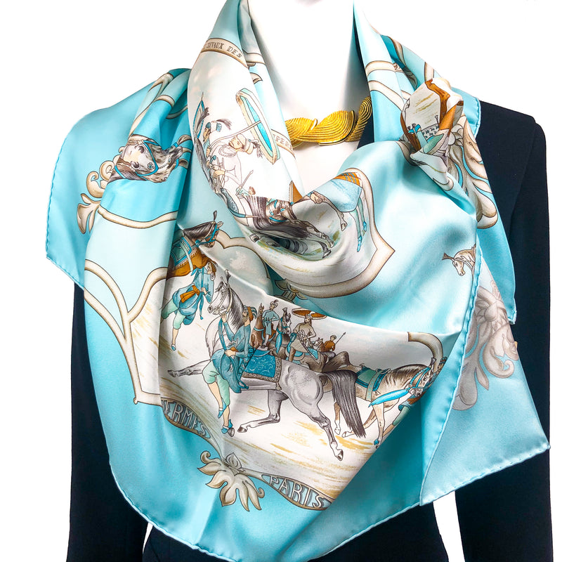 Les Chevaux des Empereurs Moghols Hermes silk scarf in turquoise colorway