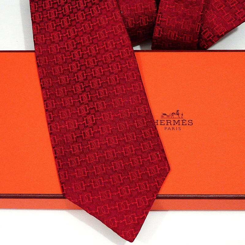 Faconnee Jacquard H and Stirrup Hermes Silk Tie Red