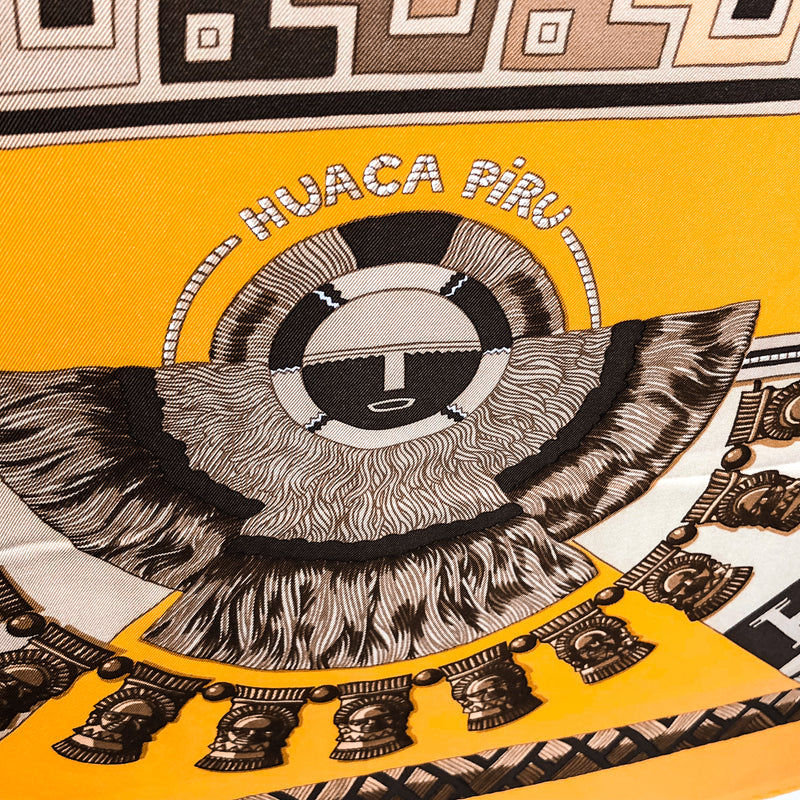 Huaca Piru Hermes Silk Scarf in excellent condition