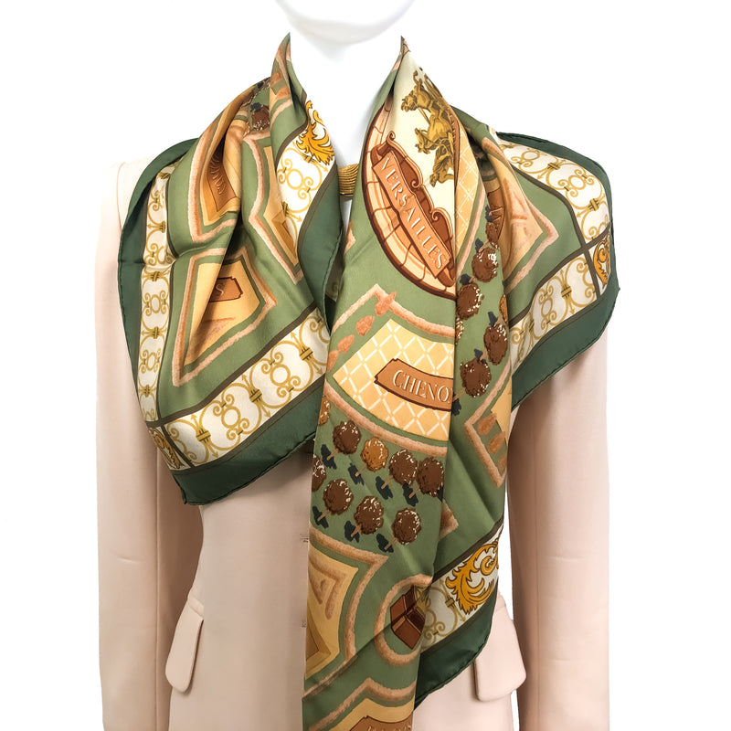Les Jardins de Versailles silk scarf (100% silk) - Vintage RARE