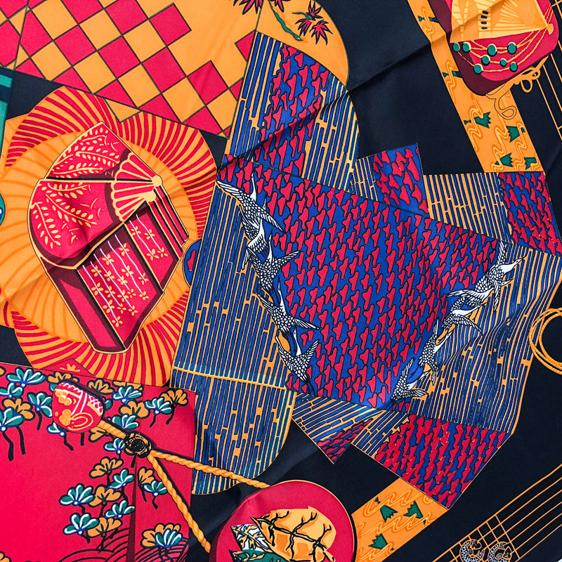 Kimonos et Inros Hermes Scarf by Annie Faivre 90 cm Silk NIB