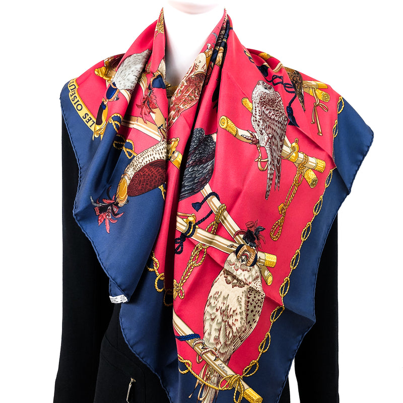 Les Oiseaux du Roy Hermes Scarf by Caty Latham 90 cm Silk Twill Red & Navy