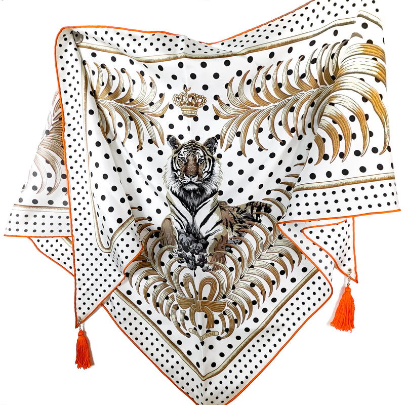 Pointe Tigre Royale Hermes Triangle Scarf Twill Silk with Tassels - RA –  Carre de Paris