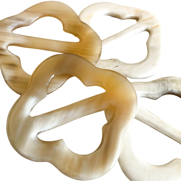 Grand Anneau de Luxe White Horn Scarf Ring